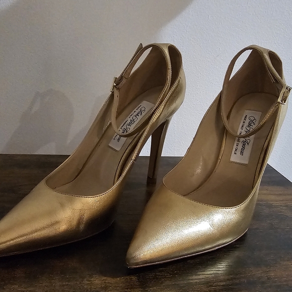 Saks Fifth Avenue, Size 7, Gold heels - Picture 3 of 5